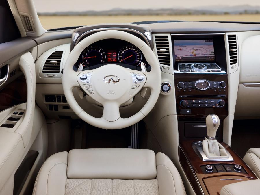  Infiniti FX37 S 2008 года  (EU) (фото 4 из 16)